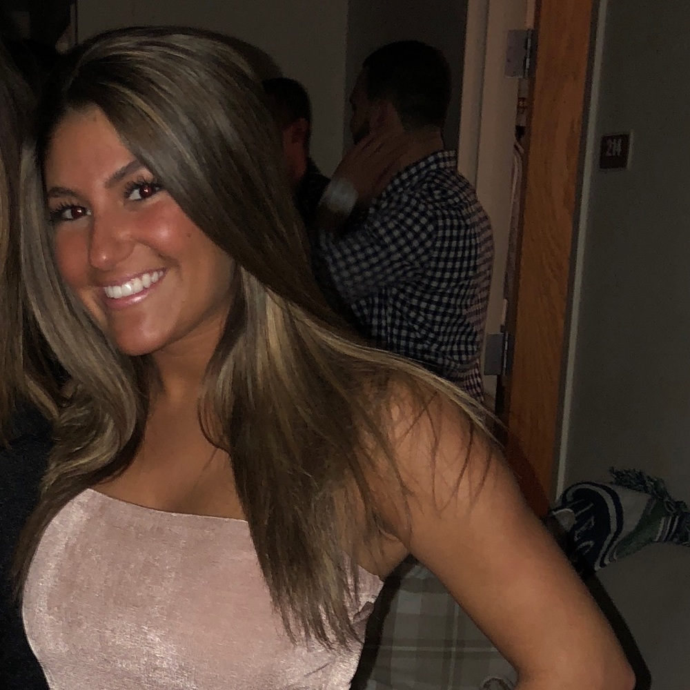 Meet your Posher, Nikki
